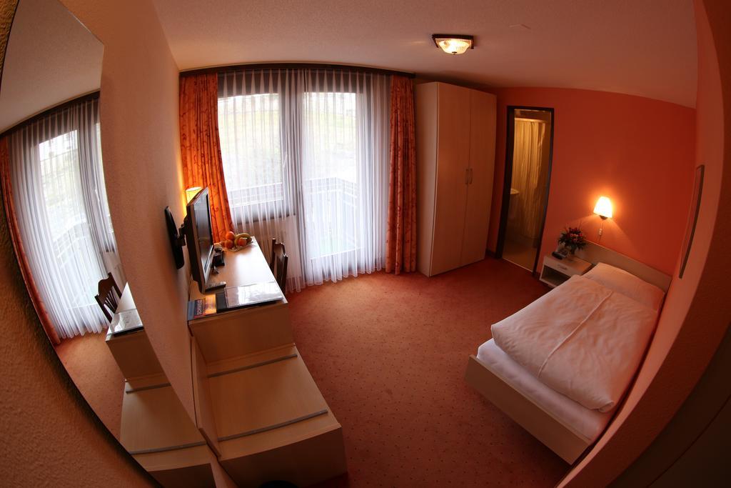 Hotel-Restaurant Seegarten-Marina Spiez Room photo